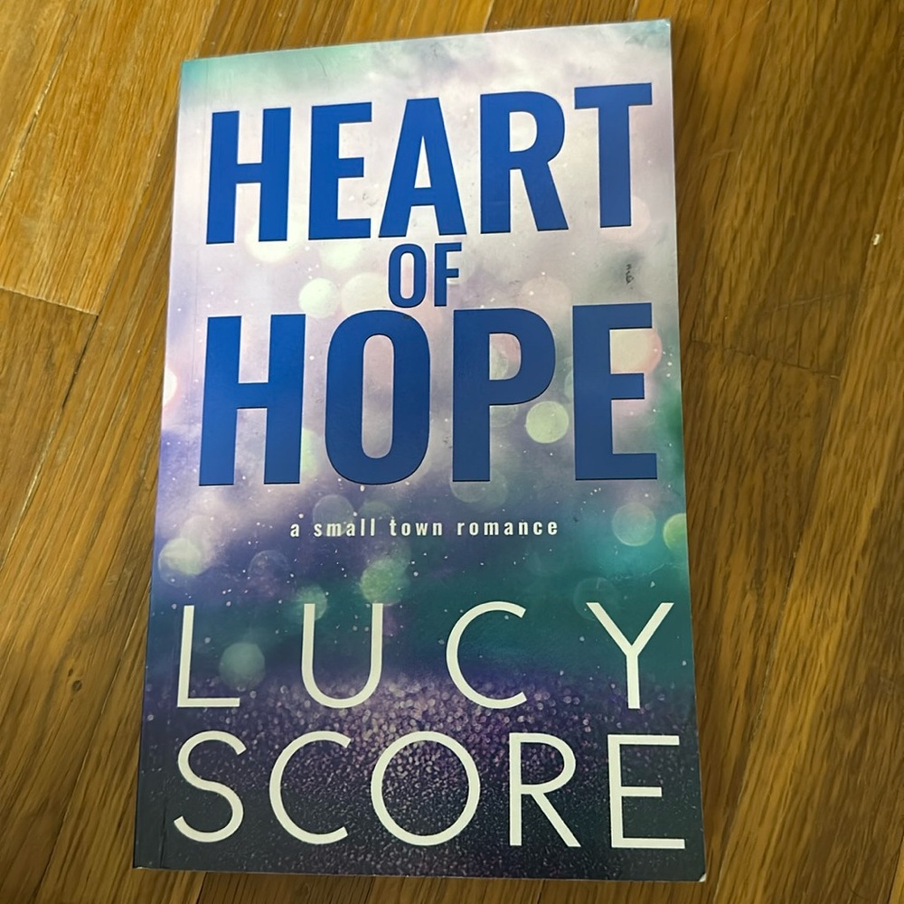 Book - Heart of Hope by Lucy Score
